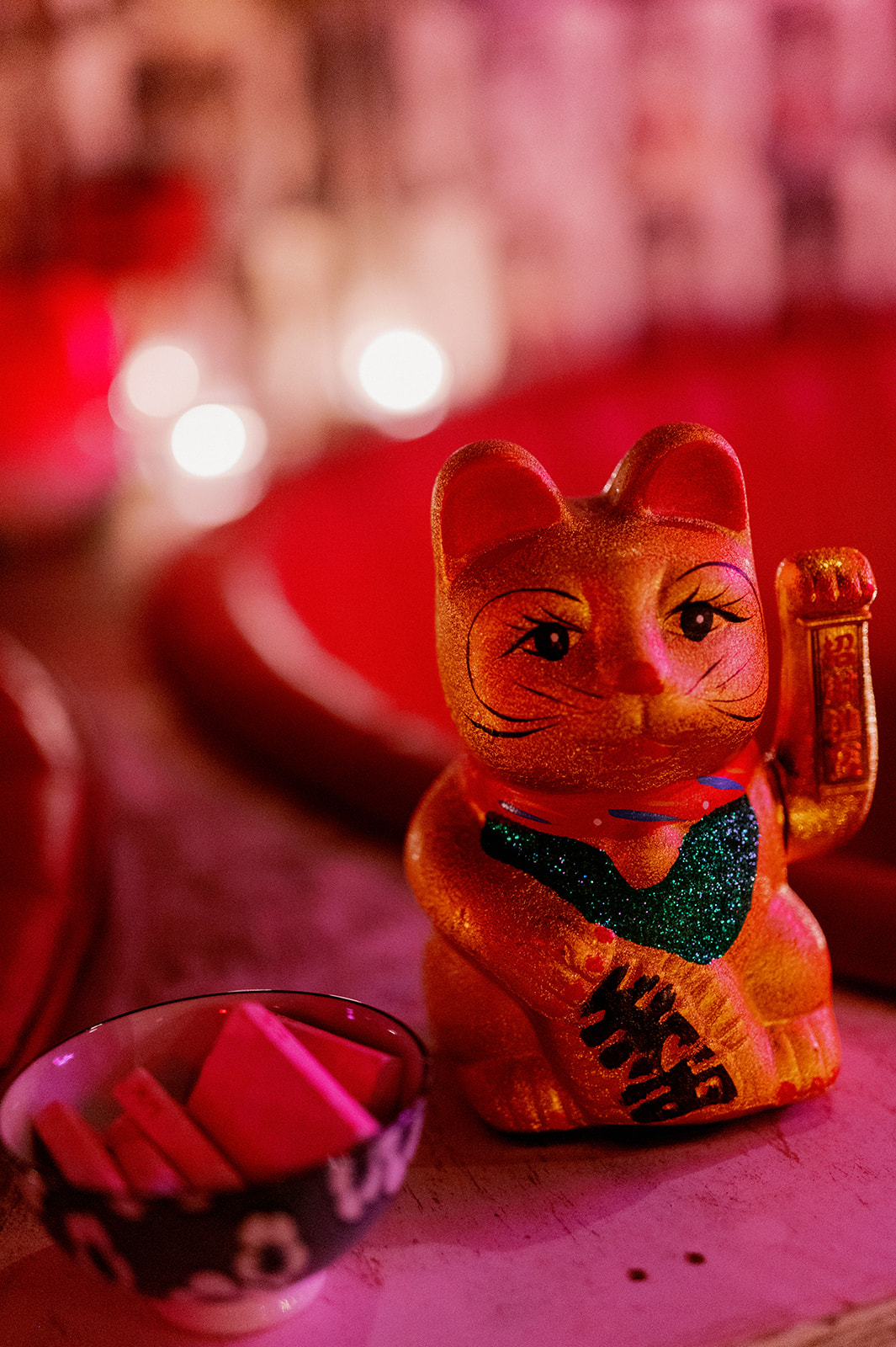 Golden Chinese lucky cat 